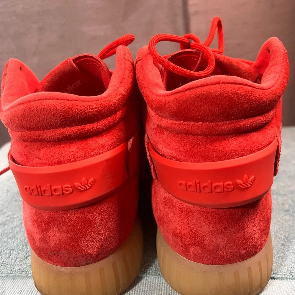 Adidas RED SUADE Tubulars Invader Strap with gum/translucent bottom Size 8.5